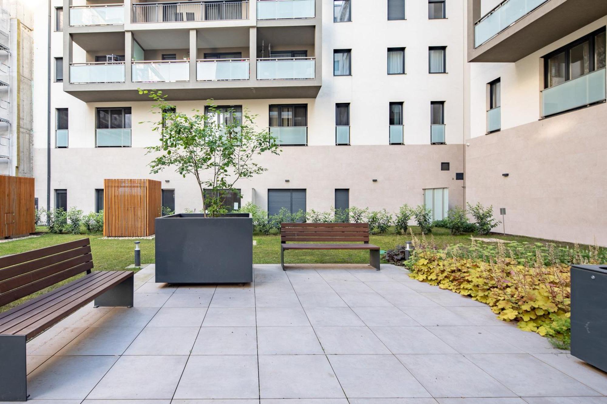 Apartment - Balcony - Cozy - Ac